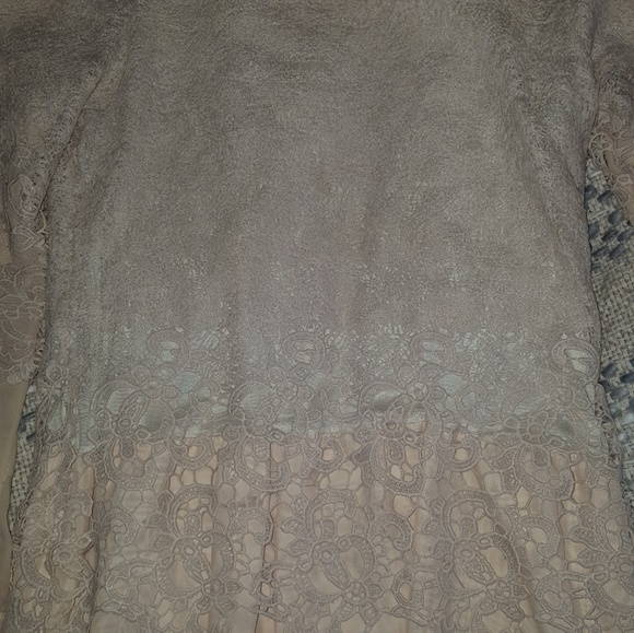 Lacy top - Picture 2 of 2